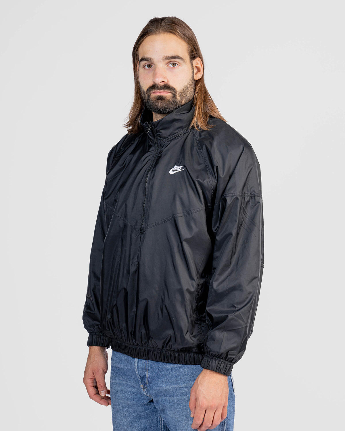 Black and white outlet nike windrunner